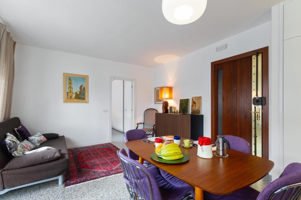 Inner City Apartments เลชเช ภายนอก รูปภาพ